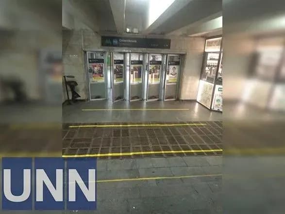 klichko-pokazav-situatsiyu-v-metro-u-pershiy-den-roboti