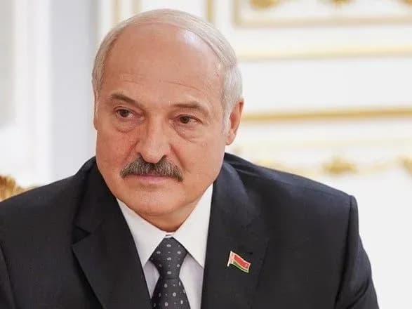 lukashenko-virishiv-vidpraviti-u-vidstavku-ves-uryad-bilorusi-cherez-krizu-u-zvyazku-z-covid-19