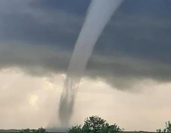 na-khersonschini-zafiksuvali-tornado