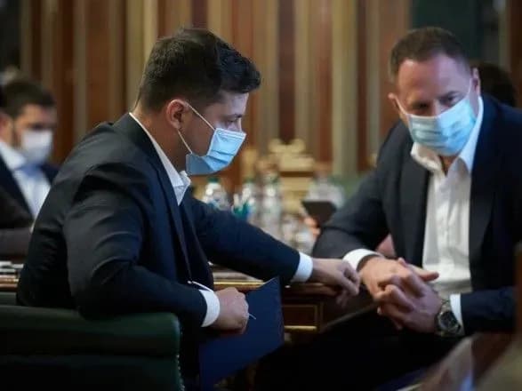 narada-u-zelenskogo-ne-viklyucheno-spovilnennya-vikhodu-z-karantinu-cherez-situatsiyu-z-covid-19