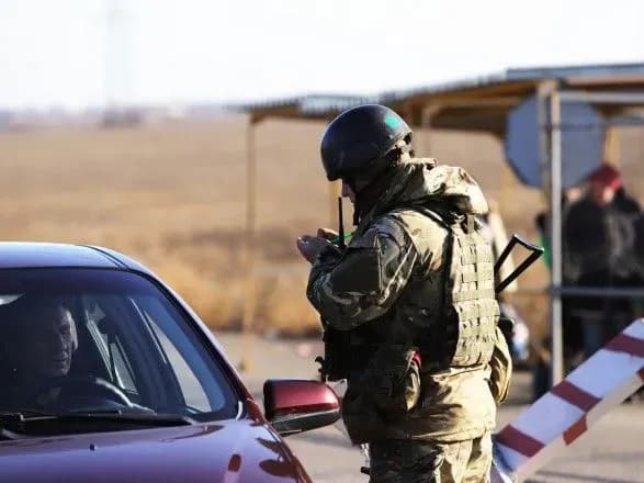 kabmin-u-pyatnitsyu-planuye-rozglyanuti-pitannya-vidkrittya-usikh-kpvv-na-donbasi-garmash