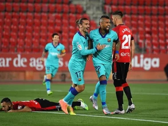 chempionat-ispaniyi-barselona-rozgromila-malorku-v-pershomu-matchi-pislya-pauzi