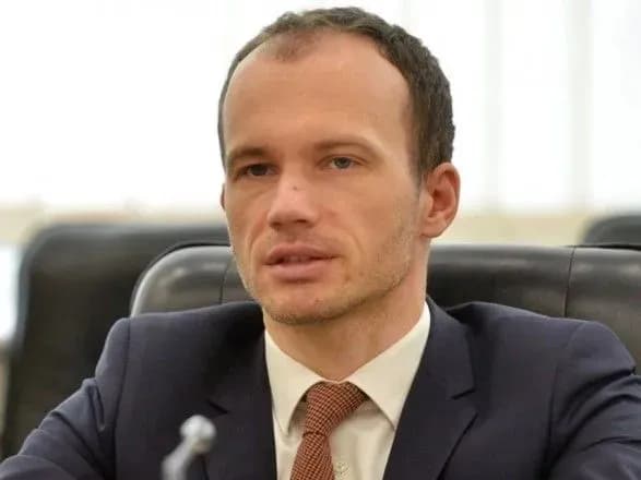 kabmin-rozglyane-zakonoproekt-pro-vnesennya-zmin-do-zakonu-pro-lyustratsiyu-malyuska