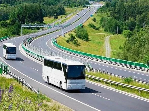 v-ukrayini-kerivnikiv-asotsiatsiyi-mizhnarodnikh-avtopereviznikiv-vikrili-na-oborudtsi-v-ponad-300-mln-griven