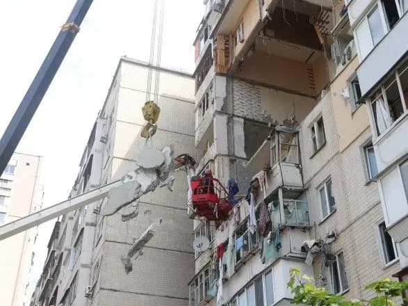 vibukh-u-budinku-v-kiyevi-poshuki-zaversheno-podalshi-roboti-za-miskoyu-vladoyu