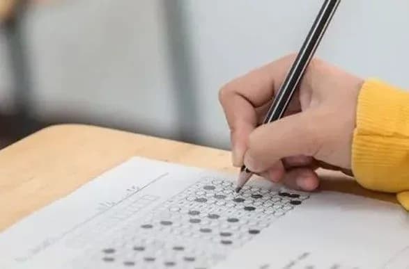 prezident-pobazhav-zdorovya-ta-garnikh-rezultativ-pid-chas-zno