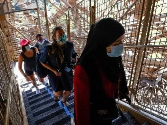 eyfelevu-vezhu-znovu-vidkrili-dlya-vidviduvachiv-1