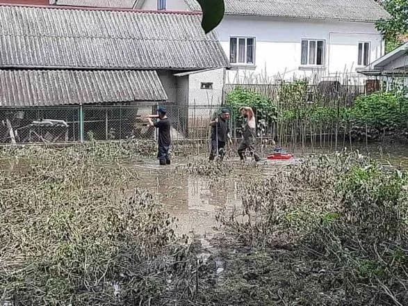 likvidatsiya-naslidkiv-pavodkiv-na-bukovini-za-dobu-vidkachali-do-20-tis-kubiv-vodi