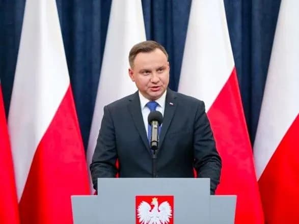 vibori-u-polschi-u-pershomu-turi-peremozhtsem-stav-duda
