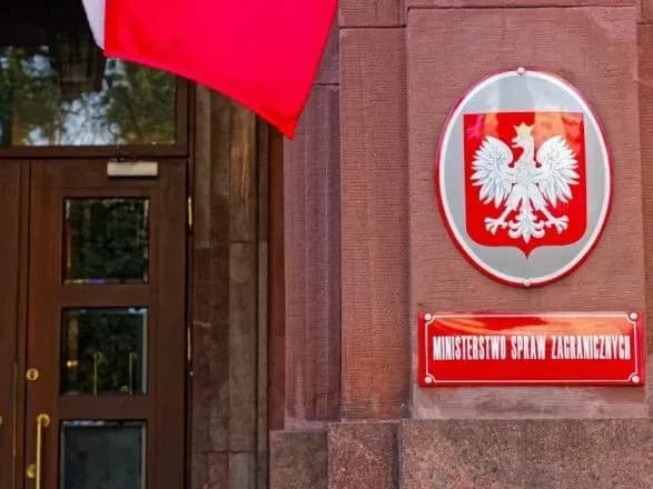 u-polschi-sturbovani-golosuvannyam-za-popravki-do-konstitutsiyi-rf-v-okupovanikh-krimu-ta-donbasi