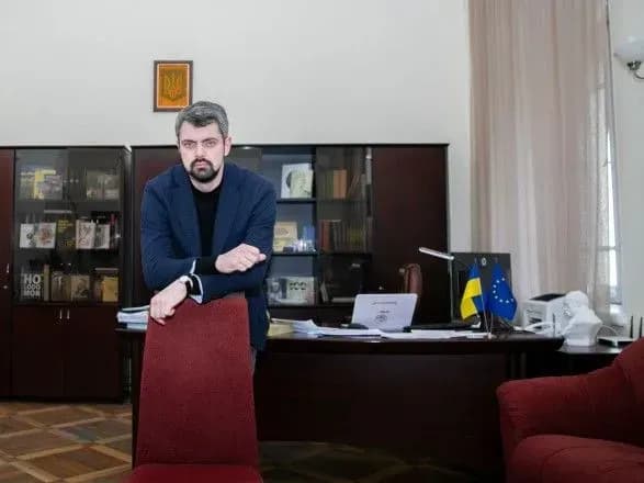 pro-pokemoniv-proti-pafosu-sudovi-pozovi-ta-lis-vozhdiv-intervyu-direktora-institutu-natspamyati-drobovicha