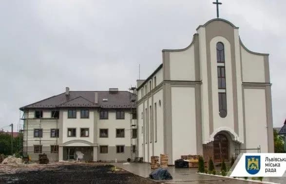 kardinal-z-vatikanu-priyide-do-lvova