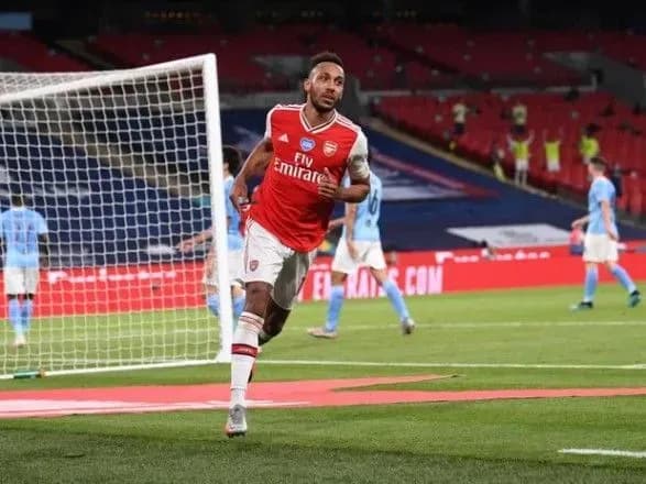 arsenal-obigrav-klub-zinchenka-na-shlyakhu-do-finalu-kubku-angliyi