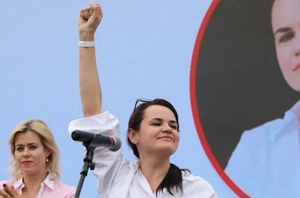 kandidat-u-prezidenti-bilorusi-vivezla-ditey-z-krayini
