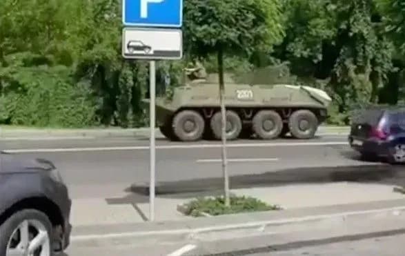 zakhoplennya-zaruchnikiv-u-lutsku-u-misti-pomitili-vazhku-tekhniku