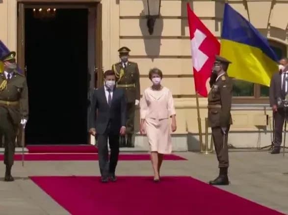 zelenskiy-zustrivsya-iz-prezidentom-shveytsariyi