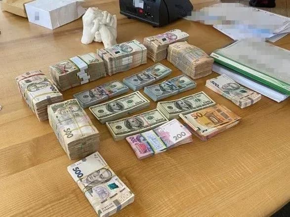 sbu-vikrila-rozkradannya-37-mln-na-rekonstruktsiyi-aeroportu-borispil