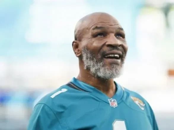 tayson-provede-biy-iz-ekschempionom-svitu-u-pyati-vagovikh-kategoriyakh