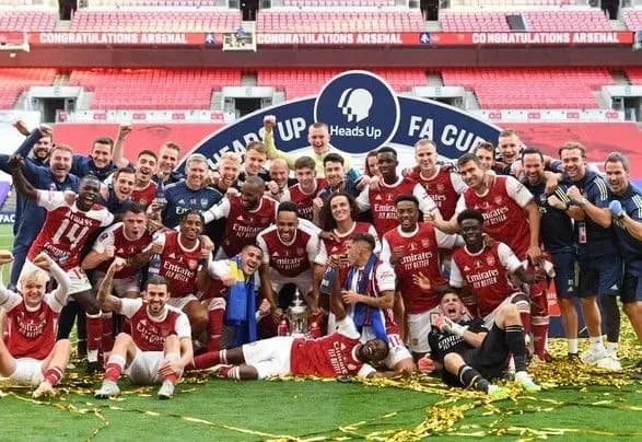 arsenal-u-matchi-z-chelsi-zdobuv-kubok-angliyi