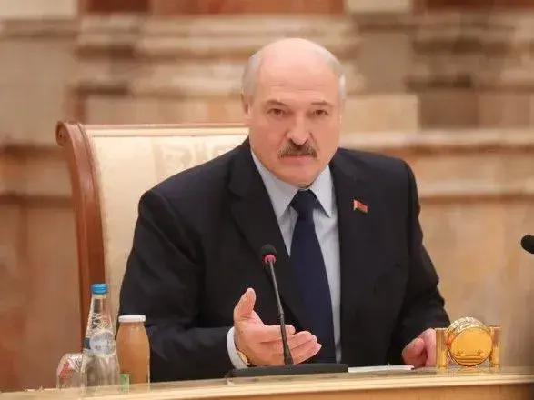 lukashenko-doruchiv-zaprositi-do-bilorusi-genprokuroriv-ukrayini-ta-rosiyi-cherez-zatrimanikh-vagnerivtsiv
