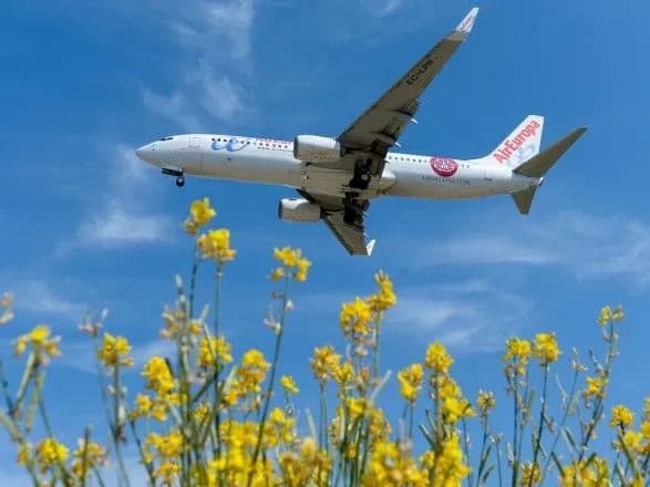 v-ispaniyi-cherez-ukrayintsya-bez-maski-zmusheni-buli-posaditi-litak