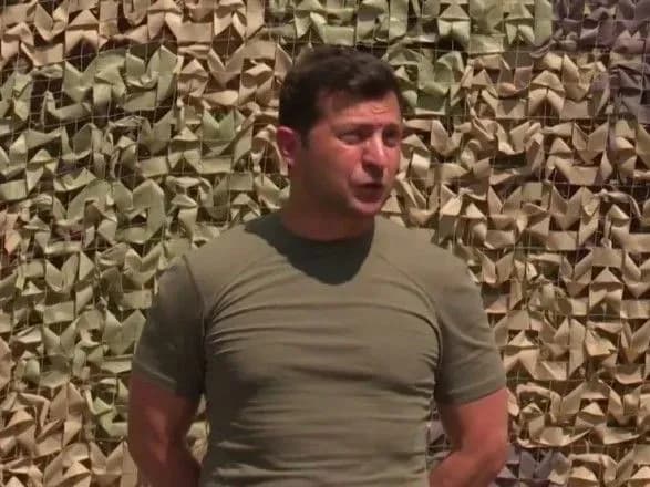 zelenskiy-zayaviv-scho-ne-vvazhaye-vsikh-chinovnikiv-chasiv-yanukovicha-staroyu-vladoyu