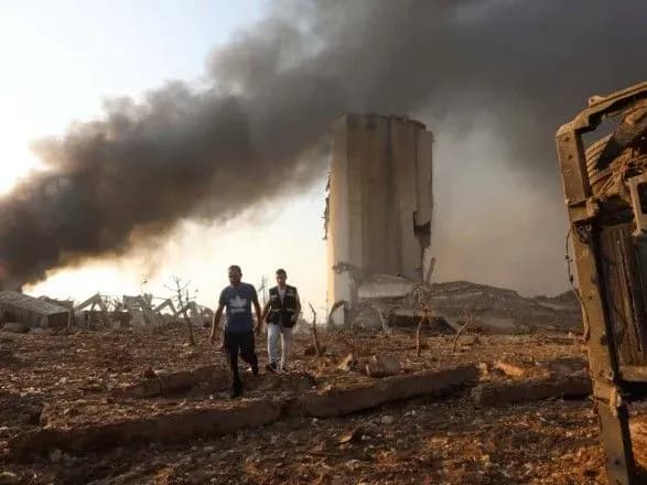 v-rezultati-vibukhu-v-beyruti-pomer-gromadyanin-ukrayini-posol