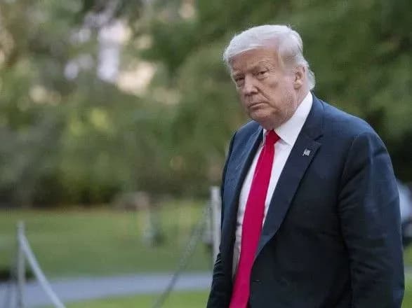 tramp-gotoviy-nayblizhchim-chasom-prizupiniti-zbir-podatku-na-zarplatu-na-chas-pandemiyi