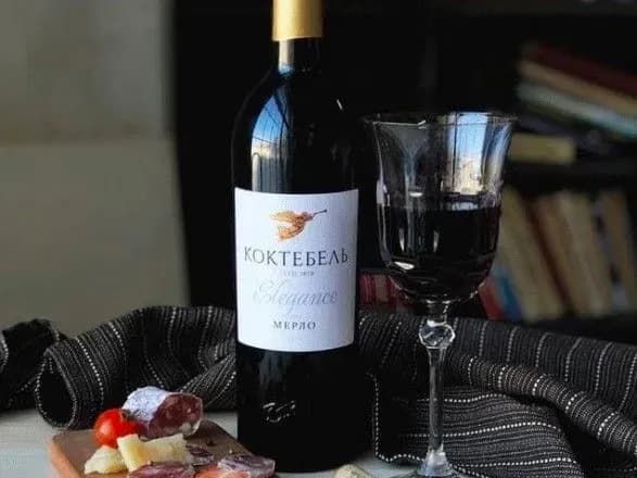 chervone-vino-prodovzhuye-zhittya-vcheni