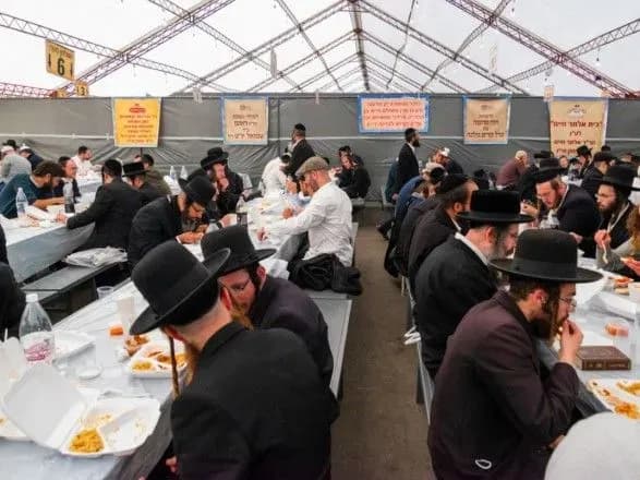 v-ukrayini-ochikuyut-na-pributtya-vid-5-do-10-tisyach-khasidiv-nemchinov