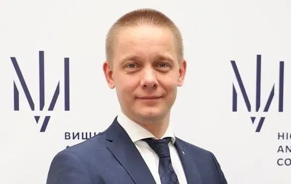 pro-efektivnist-antikoruptsiynogo-sudu-ta-tisk-na-suddiv-intervyu-yevgena-kruka