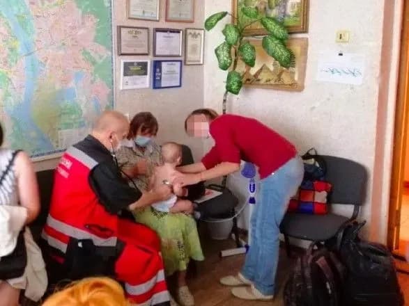 u-stolitsi-babusya-zalishila-dvokh-ditey-bilya-magazinu-i-ne-povernulasya-za-nimi