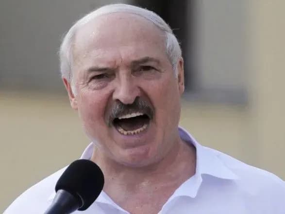 mzs-litvi-vnis-lukashenka-v-spisok-nevyiznikh-osib