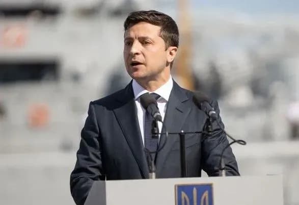 zelenskiy-vizme-uchast-v-urochistostyakh-do-dnya-nezalezhnosti-razom-z-pershoyu-ledi-op
