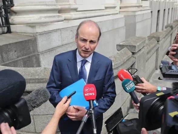 pandemiya-premyer-irlandiyi-pidtrimav-vidstavku-yevrokomisara-yakiy-porushiv-karantinni-normi