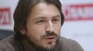 u-kiyeva-nemaye-svoyeyi-futbolnoyi-komandi-vona-ye-u-surkisiv-televeduchiy