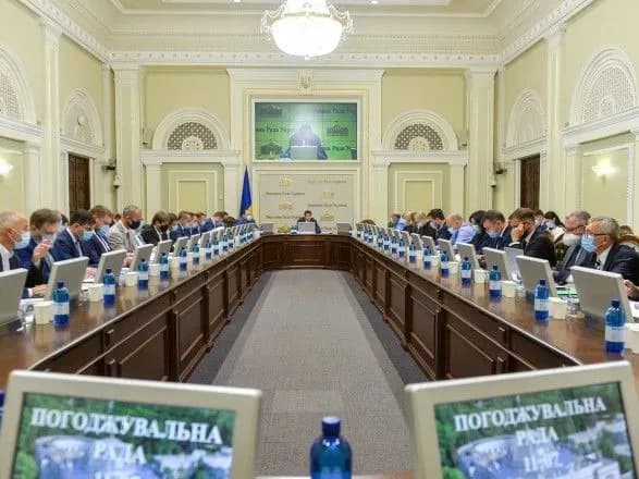 u-sluzi-narodu-ropovili-chim-zaymatimutsya-deputati-pid-chas-chetvertoyi-sesiyi-vr