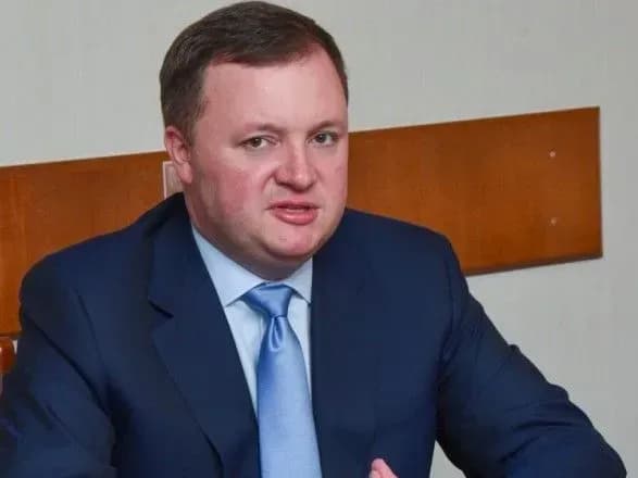 porsche-cayenne-8-zemelnikh-dilyanok-ta-4-budinki-yak-zhive-simya-nachalnika-pivdennogo-ofisu-derzhauditsluzhbi