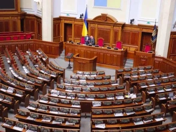 stalo-vidomo-pro-naybilshikh-progulnikiv-sered-fraktsiy-radi-za-rik