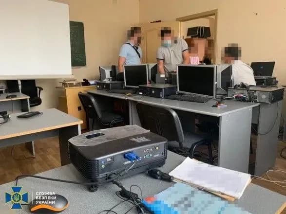 sbu-vikrila-kompaniyi-na-zbuti-shpigunskogo-softu-z-rf