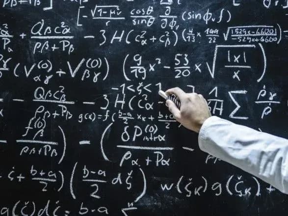 babak-nasha-zadacha-rozvinuti-konkurentsiyu-mizh-naukovimi-komandami