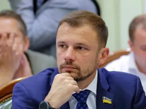 babak-rozpoviv-scho-vidbudetsya-z-nadbavkami-dlya-osvityan-pislya-pidvischennya-okladiv