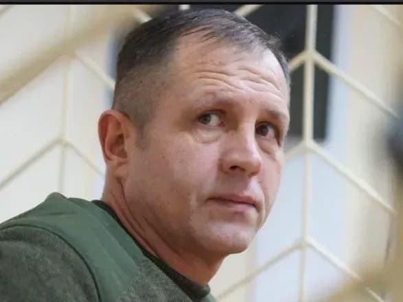 balukhu-zlamali-klyuchitsyu-ta-ruku-nardep