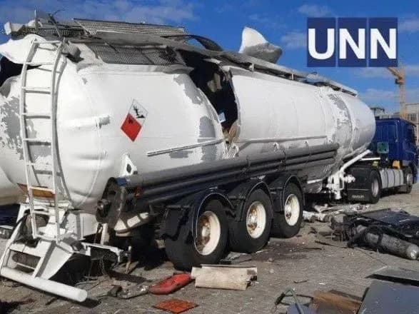 u-kiyevi-vibukhnula-tsisterna-dlya-perevozki-gazu-ye-zagibliy