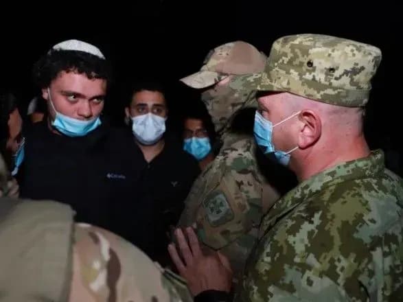 pributtya-khasidiv-iz-bilorusi-zelenskiy-proviv-naradu-z-golovoyu-derzhprikordonsluzhbi