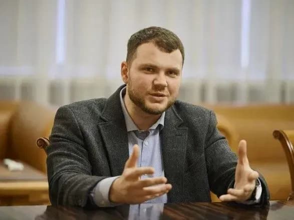 aeroport-u-dnipri-krikliy-nazvav-proekt-prioritetnim-i-pokazav-video-pidgotovchikh-robit