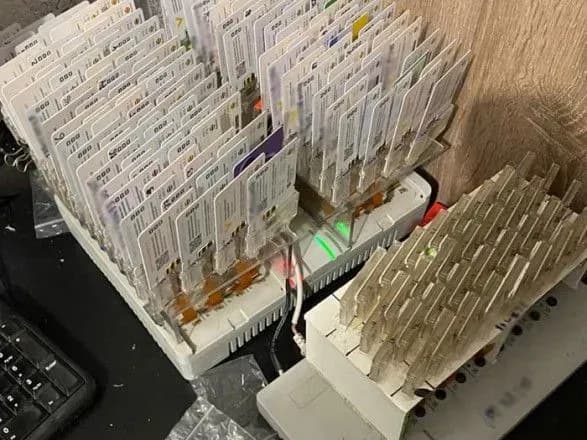 poshiryuvali-feyki-schodo-politikiv-ta-pidburyuvali-do-protestiv-vikrito-masshtabnu-botofermu