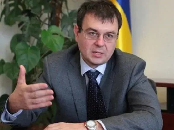 tilki-chutki-getmantsev-prokomentuvav-informatsiyu-pro-zarplati-v-konvertakh-u-sluzi-narodu