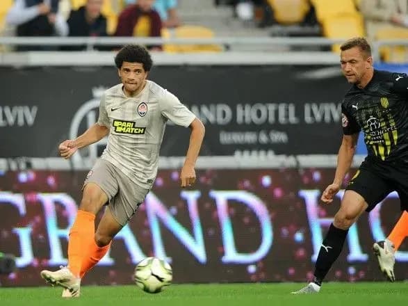 rukh-v-matchi-z-shakhtarem-zavoyuvav-pershiy-bal-v-upl