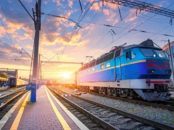 onovlennya-karantinnikh-zon-ukrzaliznitsya-vidkrivaye-prodazh-kvitkiv-do-nizki-stantsiy